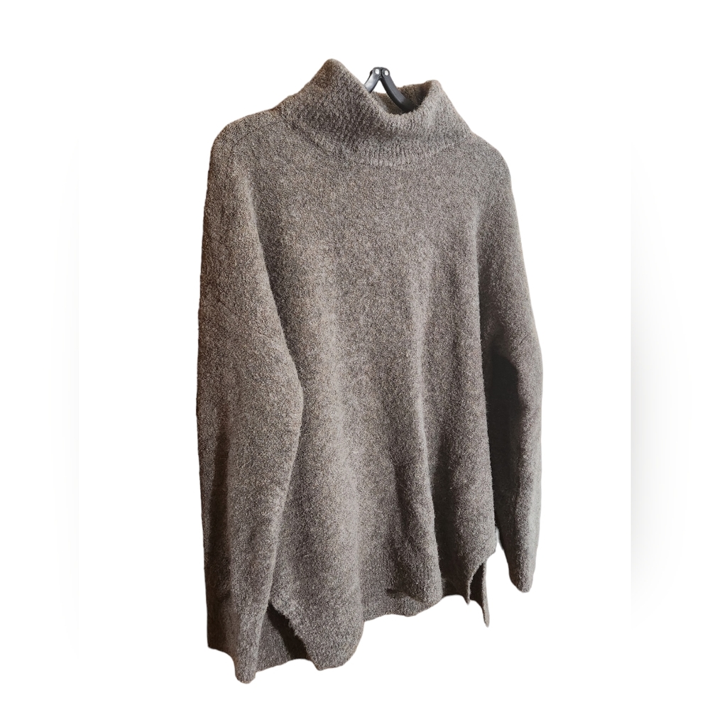 Abercrombie and Fitch Tuckable Easy Turtleneck Sweater in Taupe